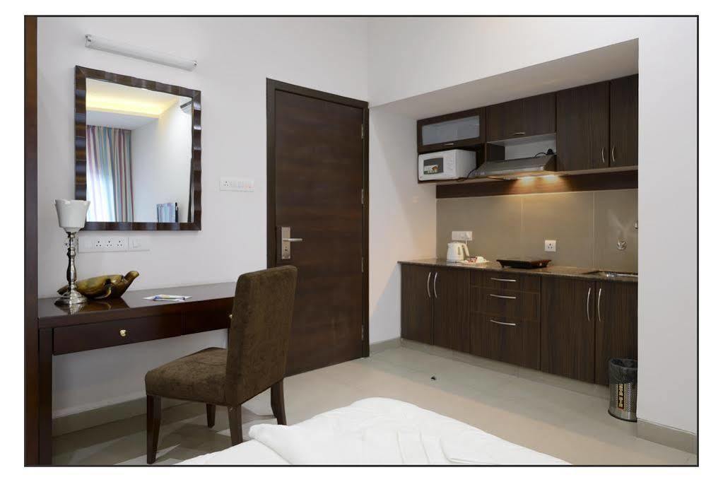 กษิติช แอน อพาร์ตเมนต์ โฮเต็ล Aparthotel ปูเน่ ภายนอก รูปภาพ