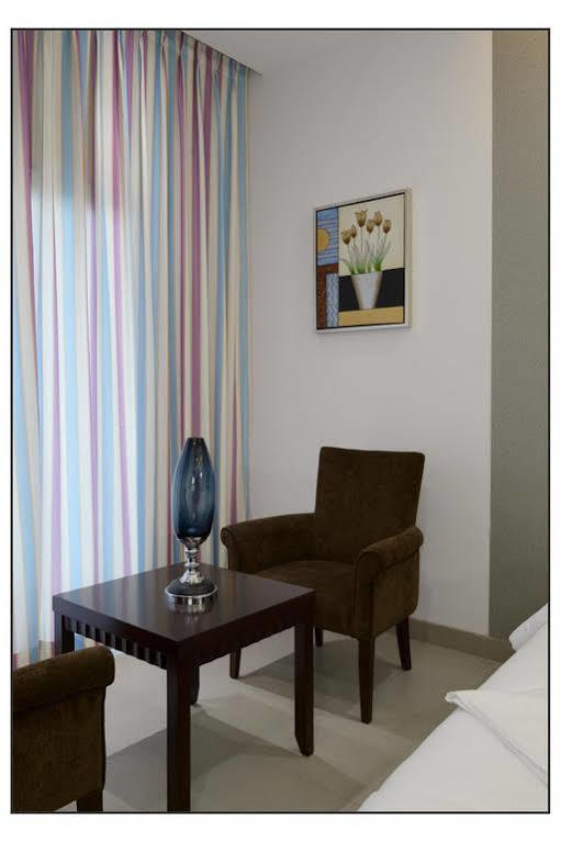 กษิติช แอน อพาร์ตเมนต์ โฮเต็ล Aparthotel ปูเน่ ภายนอก รูปภาพ
